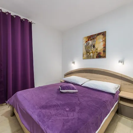 Astrid Apartment