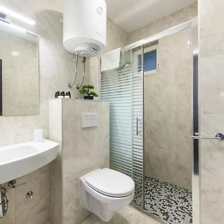 Astrid Apartment *
