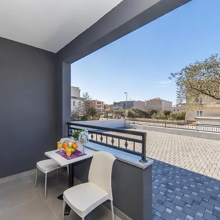 Astrid Apartment *