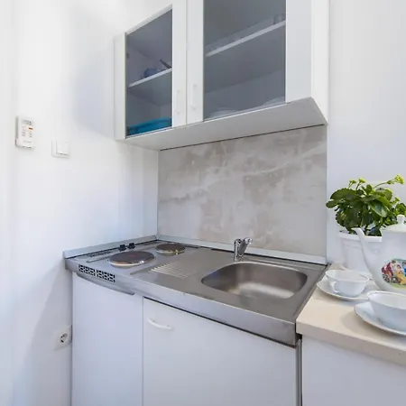 Astrid Apartment