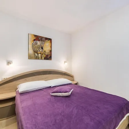 Astrid Apartment *