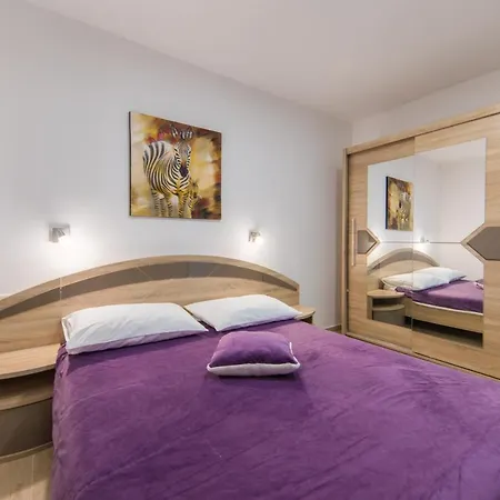 Astrid Apartment *