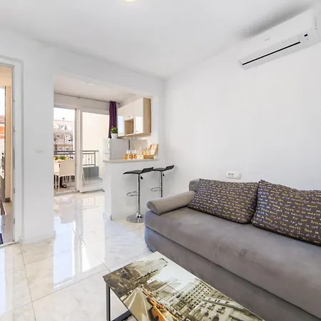 Apartment Astrid Tučepi